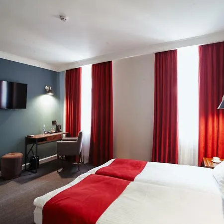 Sherlock Holmes Boutique Hotel 3*