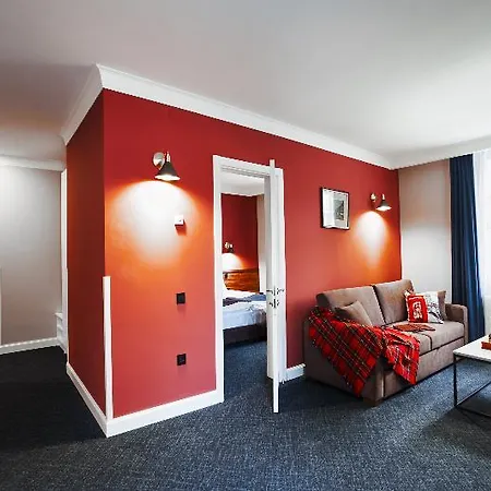 Hotel Sherlock Holmes Boutique Lviv