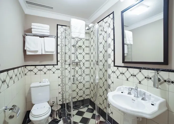 Sherlock Holmes Boutique Hotel Lviv