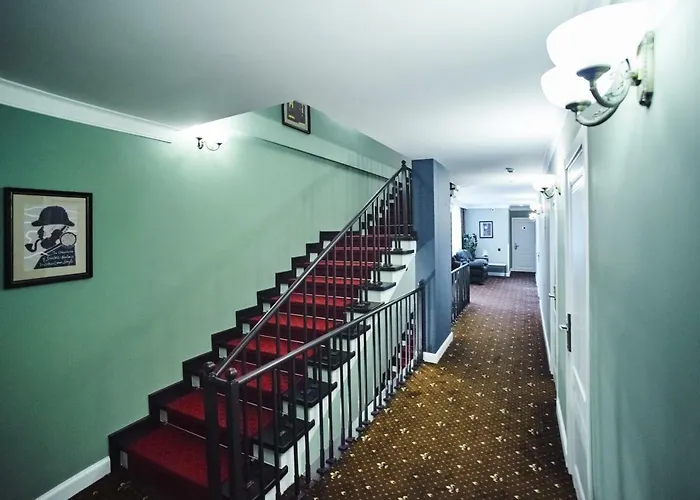 Sherlock Holmes Boutique Hotel Lviv