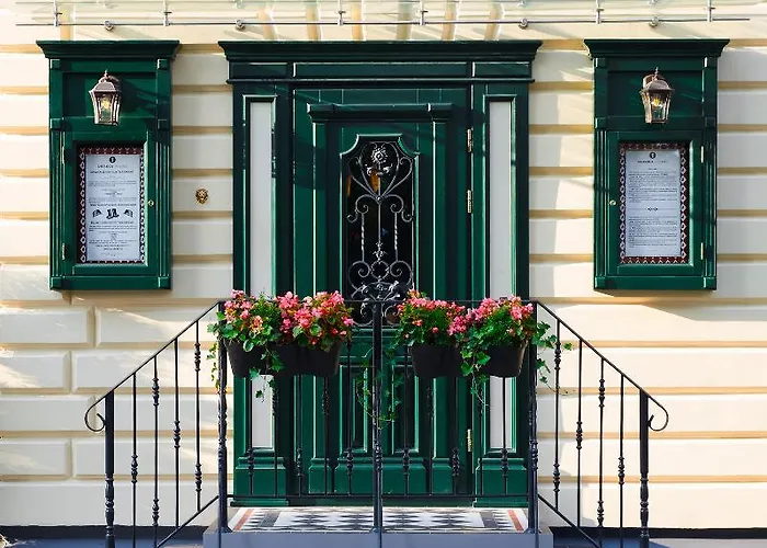 Sherlock Holmes Boutique Hotel Lviv